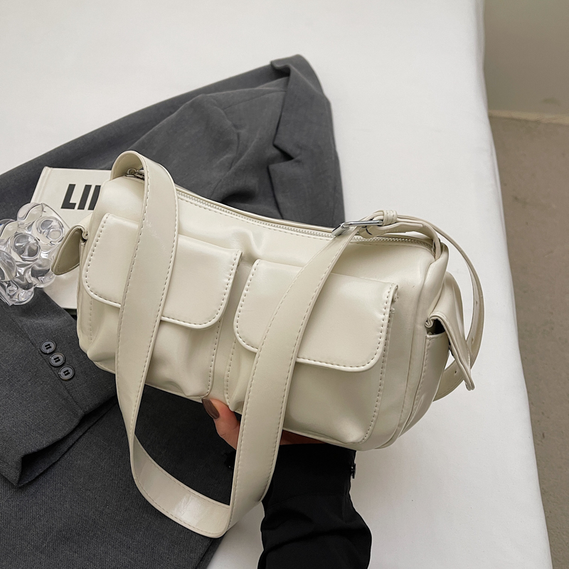 Autumn Angola Red Vintage Small Square Bag for Women - Trendy Shoulder Crossbody Bag 2025 Fashion Essential Autumn Angola Red Vintage Small Square Bag for Women - Trendy Shoulder Crossbody Bag 2025 Fashion Essential