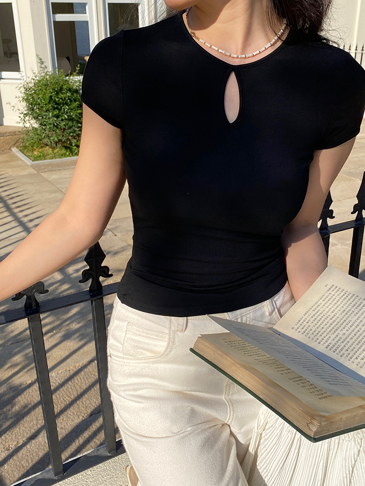 Backless Short Sleeve T-Shirt for Women, Slim Fit Round Neck Top with Chest Pad, French Style Sexy 90s Look Backless Short Sleeve T-Shirt for Women, Slim Fit Round Neck Top with Chest Pad, French Style Sexy 90s Look