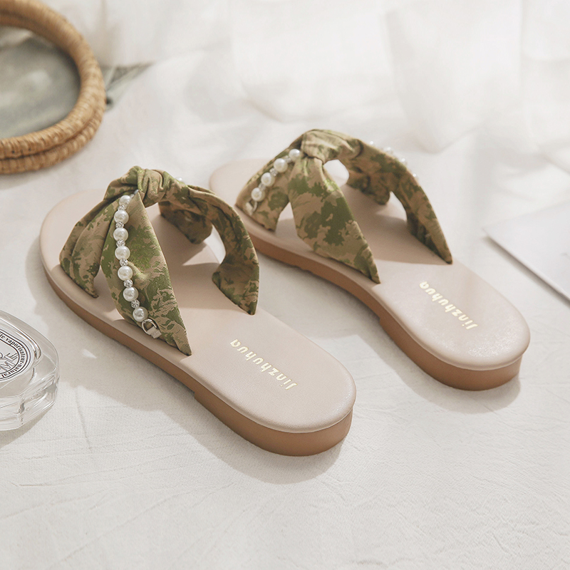 Beautiful Sheepskin Flat Sandals for Women - Summer French Style Beach Shoes, Perfect with Skirts - New Model 2025 Beautiful Sheepskin Flat Sandals for Women - Summer French Style Beach Shoes, Perfect with Skirts - New Model 2025