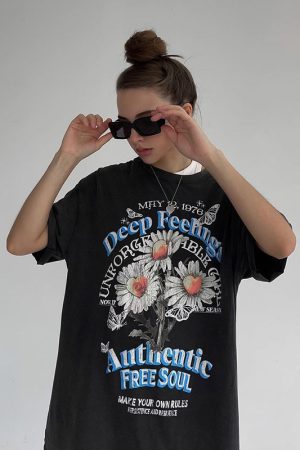 Black Oversized Short Sleeve T-Shirt for Women - American Retro Summer Trendy Top for Spicy Girls