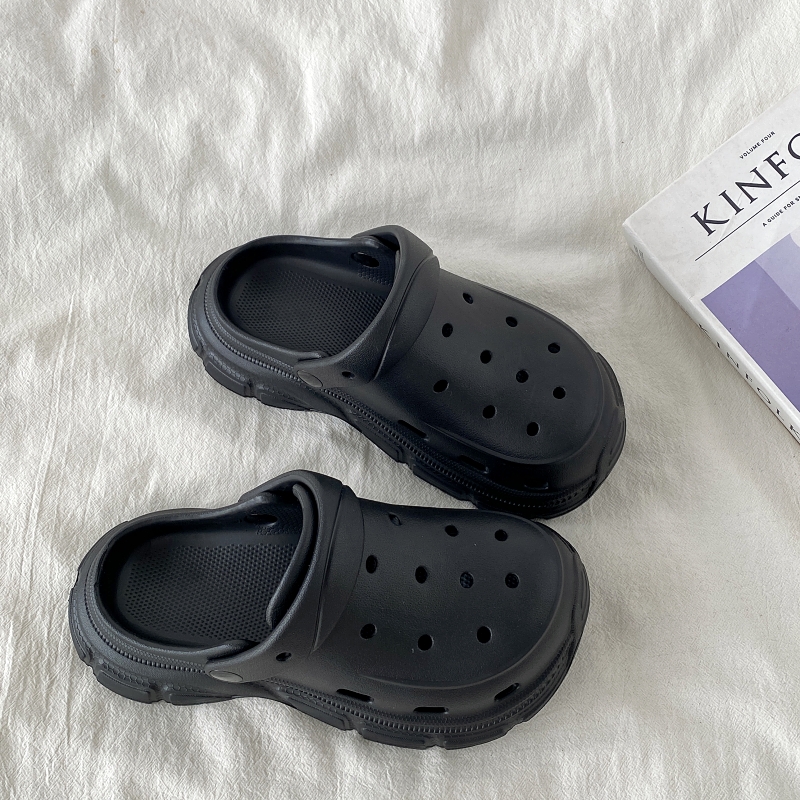 Black Thick-Soled Closed-Toe Hole Shoes for Women - 2025 Summer Outdoor Slippers, Beach Style, Cool Casual Footwear Black Thick-Soled Closed-Toe Hole Shoes for Women - 2025 Summer Outdoor Slippers, Beach Style, Cool Casual Footwear