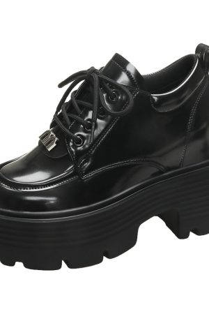 Black Thick-Soled Platform Loafers for Women - 2024 Vintage British College Style Low-Height Height-Increasing Flats