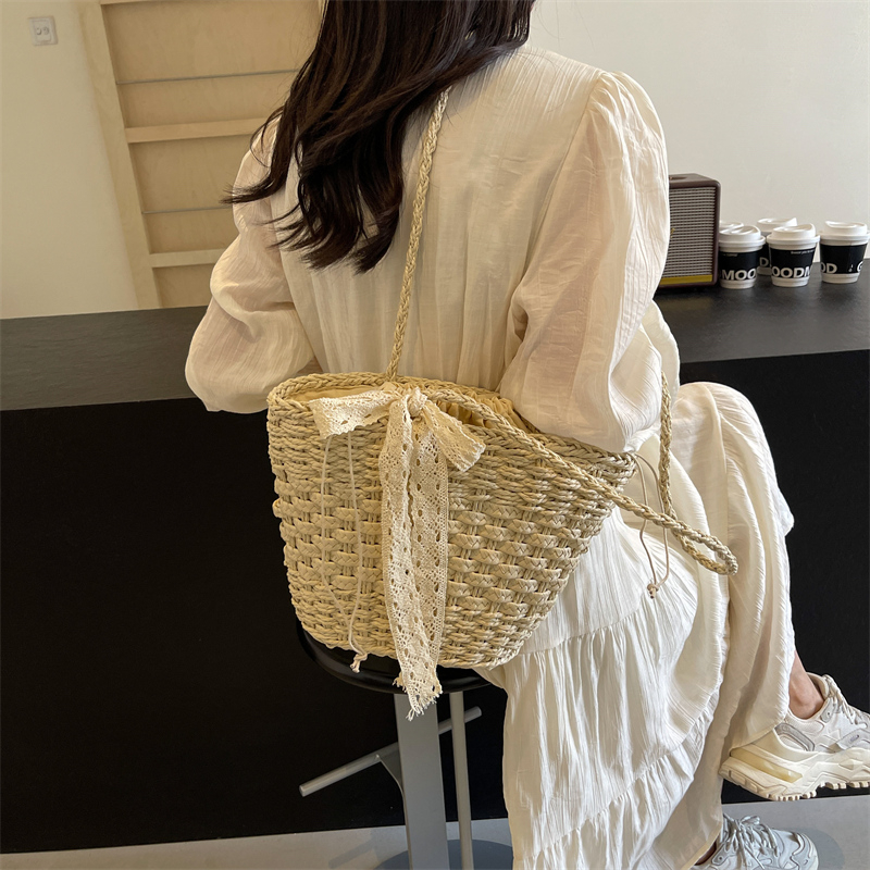 Bohemian Straw Beach Bag for Women - Woven Single-Shoulder Vacation Tote, Summer 2025 Vegetable Basket Style Bohemian Straw Beach Bag for Women - Woven Single-Shoulder Vacation Tote, Summer 2025 Vegetable Basket Style