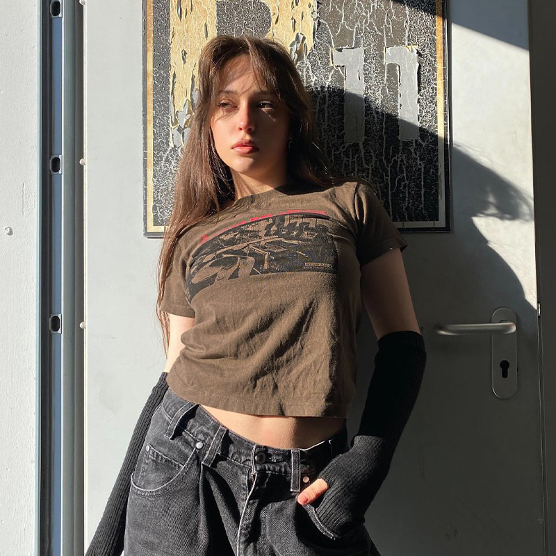 Brown Short-Sleeve Crop Top for Women - American Retro Y2K Summer Style, Euro-American ABG Hot Girl Fashion Brown Short-Sleeve Crop Top for Women - American Retro Y2K Summer Style, Euro-American ABG Hot Girl Fashion
