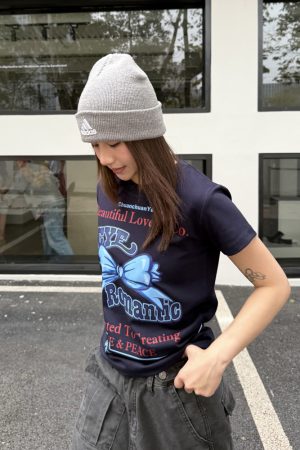 Butterfly Knot Print Short Sleeve T-Shirt for Women - American Style, Loose Fit, Casual Round Neck Top, 90s Inspired Fashion