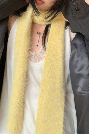 Casual Day Outfits, Easy Trendy Outfits 2000's Popstar Fuzzy Scarf
