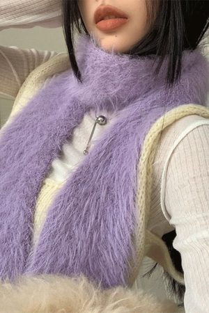 Casual Day Outfits, Easy Trendy Outfits 2000's Popstar Fuzzy Scarf