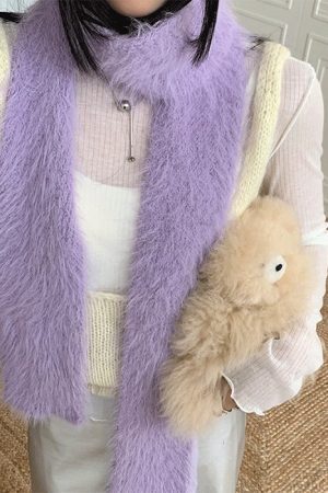 Casual Day Outfits, Easy Trendy Outfits 2000's Popstar Fuzzy Scarf