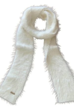 Casual Day Outfits, Easy Trendy Outfits 2000's Popstar Fuzzy Scarf