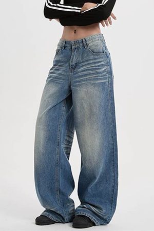 Casual Day Outfits, Easy Trendy Outfits 90s Faded Wash Baggy Jeans
