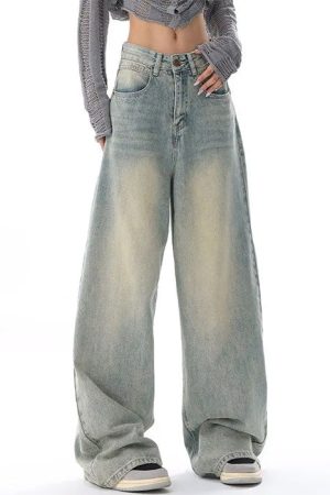Casual Day Outfits, Easy Trendy Outfits 90's Light Wash Baggy Jeans