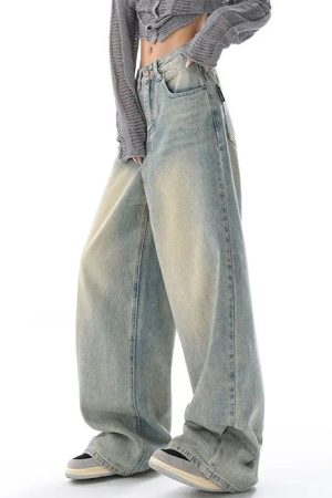 Casual Day Outfits, Easy Trendy Outfits 90's Light Wash Baggy Jeans