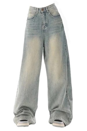 Casual Day Outfits, Easy Trendy Outfits 90's Light Wash Baggy Jeans
