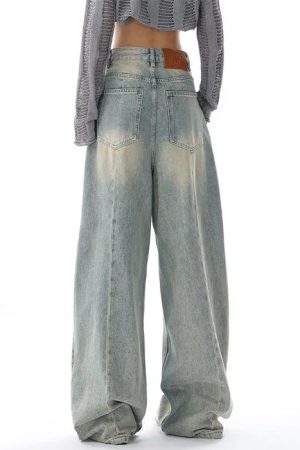 Casual Day Outfits, Easy Trendy Outfits 90's Light Wash Baggy Jeans