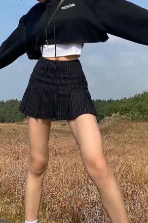 Casual Day Outfits, Easy Trendy Outfits Baby Lies Striped Pleated Skirt