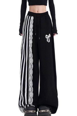 Casual Day Outfits, Easy Trendy Outfits Blokette Aesthetic Striped Pants