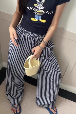 Casual Day Outfits, Easy Trendy Outfits Casual Friday Striped Pants