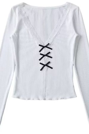 Casual Day Outfits, Easy Trendy Outfits Coquette Aesthetic V-Neck Top