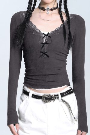 Casual Day Outfits, Easy Trendy Outfits Coquette Aesthetic V-Neck Top