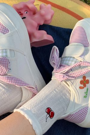 Casual Day Outfits, Easy Trendy Outfits Cottagecore Aesthetic Gingham Sneakers