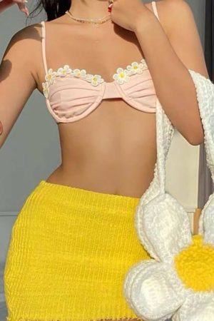 Casual Day Outfits, Easy Trendy Outfits Cottagecore Daisy Bralette Top