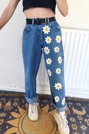 Casual Day Outfits, Easy Trendy Outfits Daisy Mom Jeans