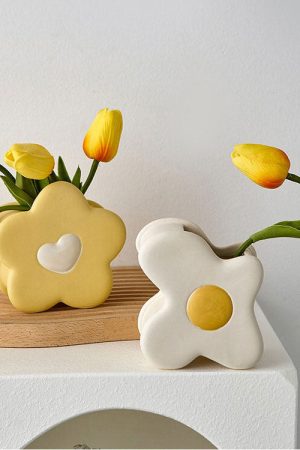 Casual Day Outfits, Easy Trendy Outfits Danish Pastel Ceramic Flower Vase