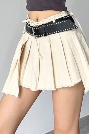 Casual Day Outfits, Easy Trendy Outfits Distressed Mini Skirt