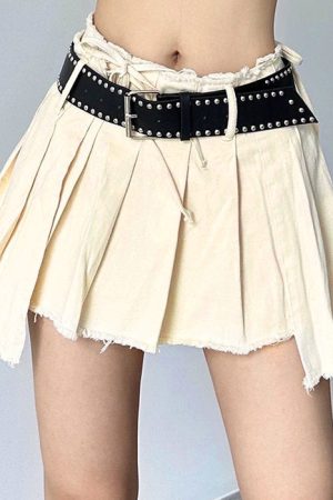Casual Day Outfits, Easy Trendy Outfits Distressed Mini Skirt