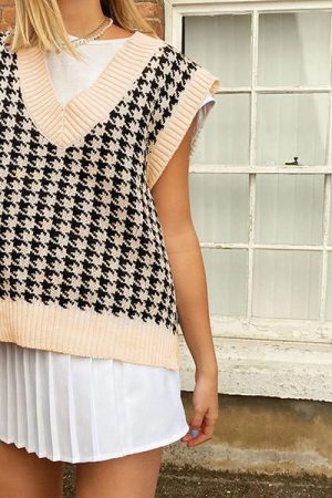 Casual Day Outfits, Easy Trendy Outfits Dogtooth Check Vest
