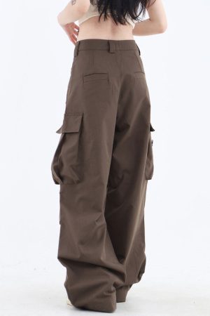 Casual Day Outfits, Easy Trendy Outfits Downtown Girl Brown Cargo Pants