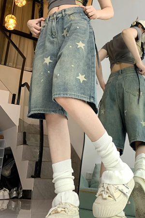 Casual Day Outfits, Easy Trendy Outfits Downtown Girl Star Shorts