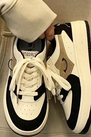 Casual Day Outfits, Easy Trendy Outfits Face Embroidery Aesthetic Black Sneakers