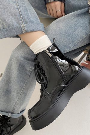 Casual Day Outfits, Easy Trendy Outfits Fall Aesthetic Lacquered Lace Up Boots