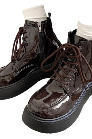 Casual Day Outfits, Easy Trendy Outfits Fall Aesthetic Lacquered Lace Up Boots