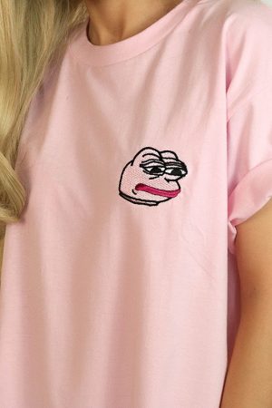 Casual Day Outfits, Easy Trendy Outfits Feelz Bad Face T-Shirt in Pink