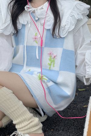 Casual Day Outfits, Easy Trendy Outfits Floral Knit Vest