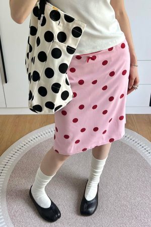 Casual Day Outfits, Easy Trendy Outfits French Kiss Polka Dot Knee-Length Skirt