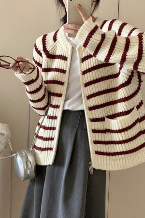 Casual Day Outfits, Easy Trendy Outfits French Mood Striped Cardigan