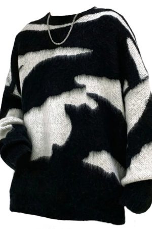 Casual Day Outfits, Easy Trendy Outfits Grunge Aesthetic Fuzzy Sweater