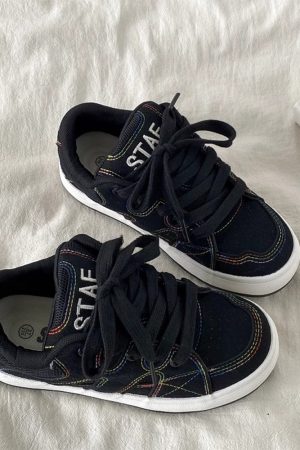 Casual Day Outfits, Easy Trendy Outfits Hashtag Drama Skater Sneakers