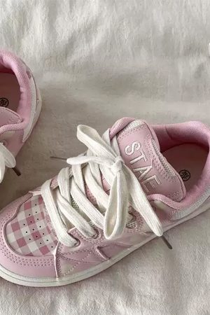 Casual Day Outfits, Easy Trendy Outfits Hashtag Drama Skater Sneakers