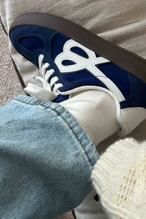 Casual Day Outfits, Easy Trendy Outfits HBD Retro Court Sneakers