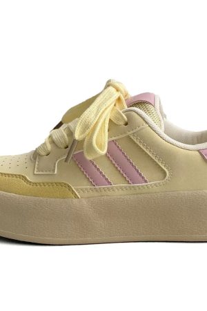 Casual Day Outfits, Easy Trendy Outfits High School Crush Sneakers