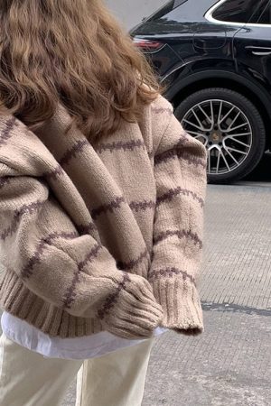 Casual Day Outfits, Easy Trendy Outfits Minimalist Aesthetic Striped Sweater