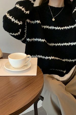 Casual Day Outfits, Easy Trendy Outfits Minimalist Aesthetic Striped Sweater
