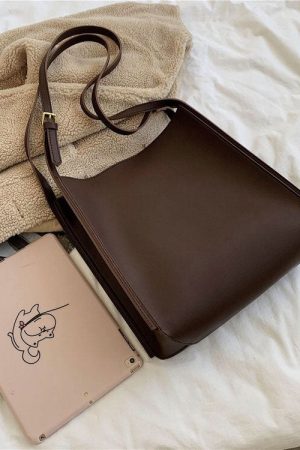 Casual Day Outfits, Easy Trendy Outfits Minimalist Soft Leather Tote Bag