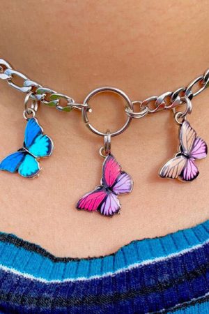 Casual Day Outfits, Easy Trendy Outfits Papillon Necklace