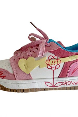 Casual Day Outfits, Easy Trendy Outfits Pastel Aesthetic Flower Sneakers