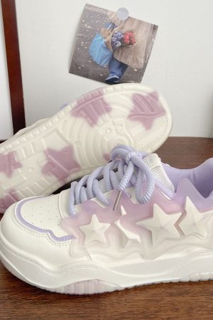 Casual Day Outfits, Easy Trendy Outfits Pastel Aesthetic Star Sneakers